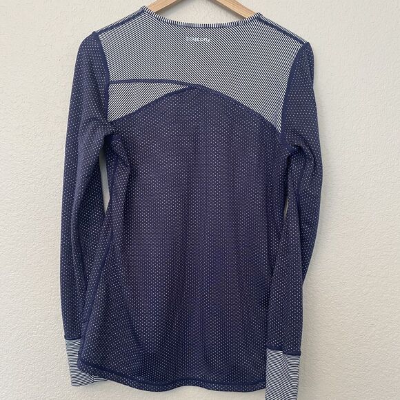 Saucony Swift blue long sleeve running ,yoga Reversible Size M/L EUC - Picture 2 of 4